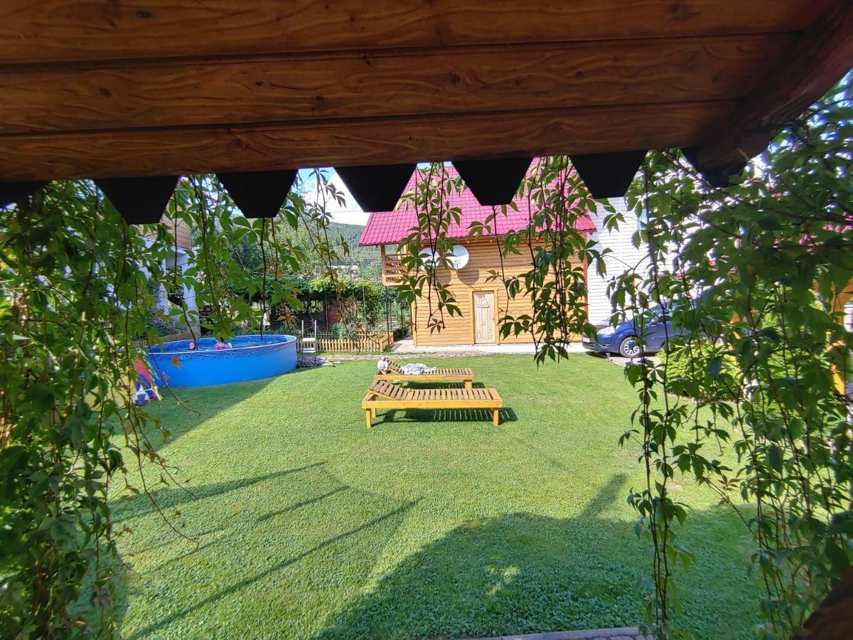Апартаменти З Двома Спальнями І Кухнею Yaremche Exterior foto