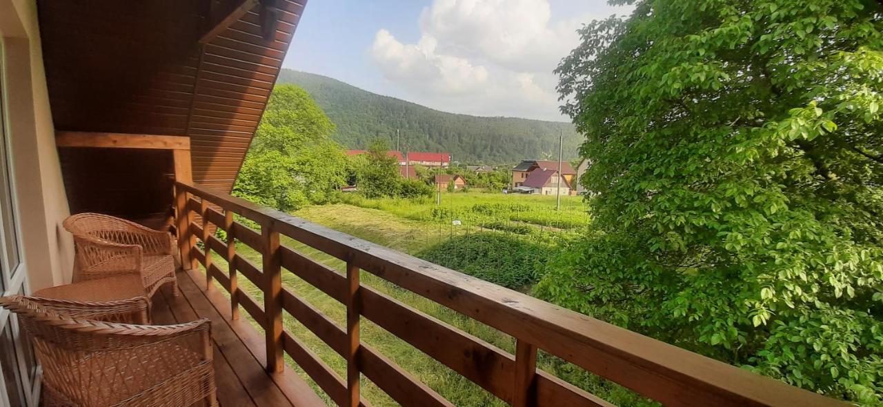 Апартаменти З Двома Спальнями І Кухнею Yaremche Exterior foto